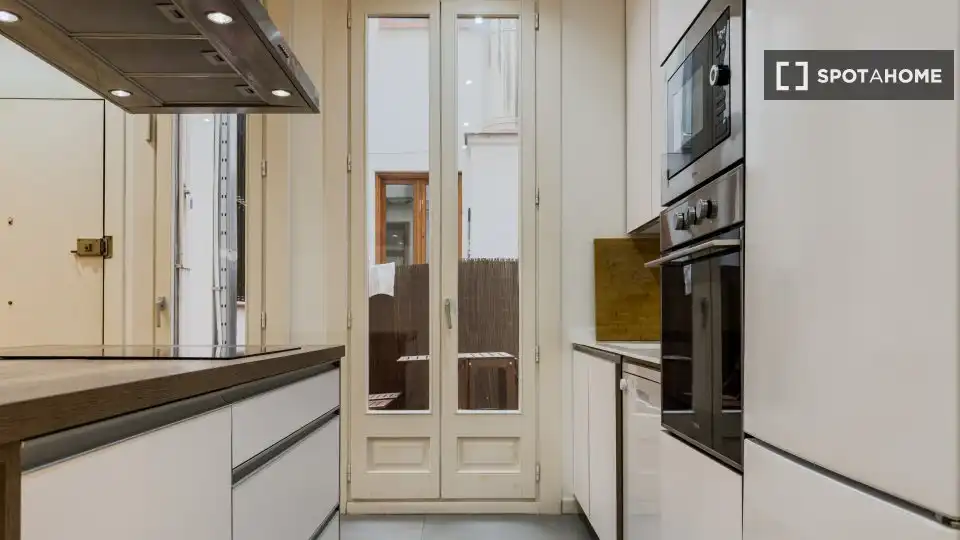 Flat with terrace to rent in Ciutat Vella, imagen 15