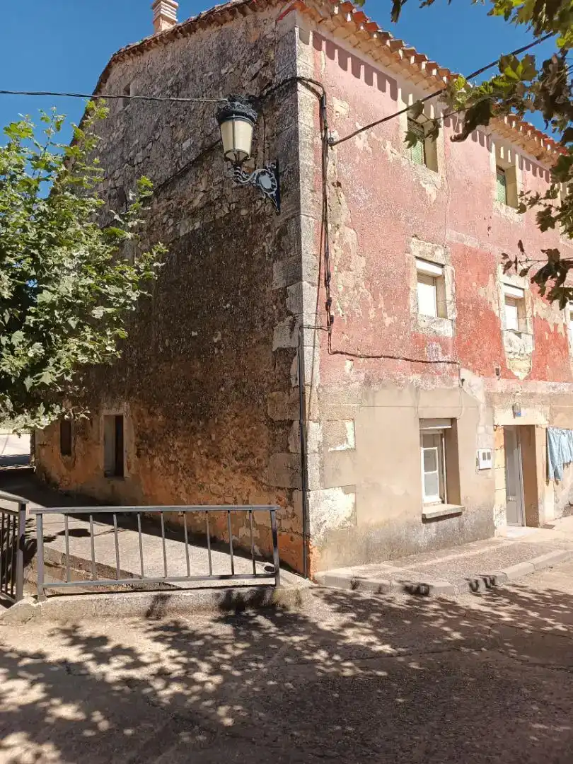 Vista exterior de Finca rústica en venda en Espinosa de Cervera amb Moblat, Forn i Rentadora