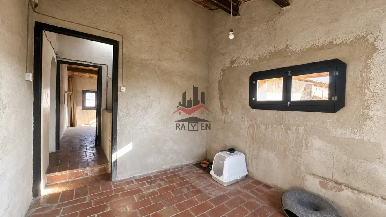 Casa adosada en venda en Riumors