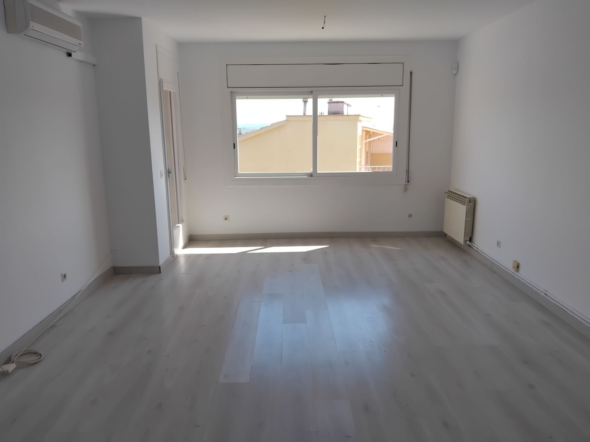 Living room of Flat for sale in Sant Llorenç d'Hortons  with Air Conditioner, Heating and Terrace