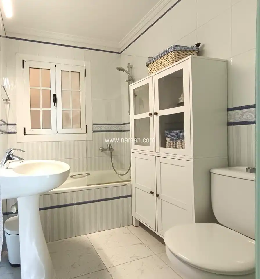 Baño de Casa o chalet en venta en Benicasim / Benicàssim con Aire acondicionado, Calefacción y Terraza