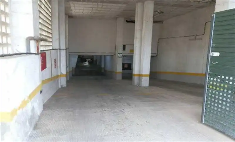 Aparcament amb ascensor en venda a Este - Alcosa- Torreblanca, imagen 3