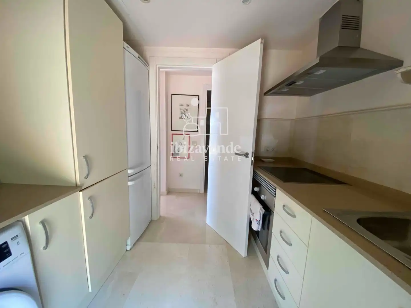 Vista exterior de Dúplex de alquiler en Sant Antoni de Portmany con Aire acondicionado, Jardín privado y Terraza