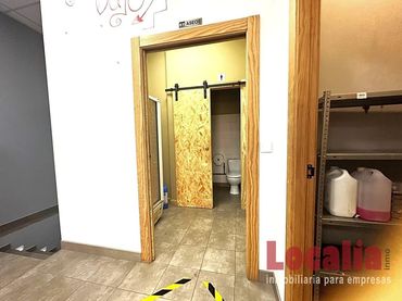 Local comercial en venda a Pando