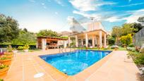 Vista exterior de Casa o xalet en venda en Caldes de Montbui amb Terrassa, Piscina i Balcó