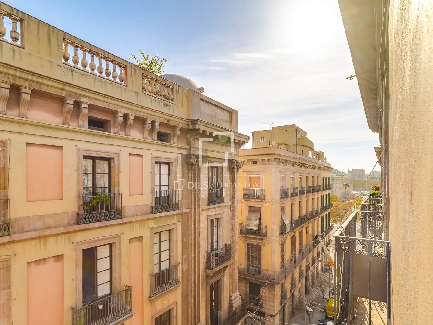 Exterior view of Flat for sale in Barcelona  with Air Conditioner, Heating and Furnished