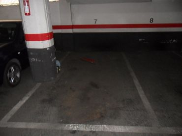 Plaça d'aparcament individual en venda a Carrer d' Espiell 2