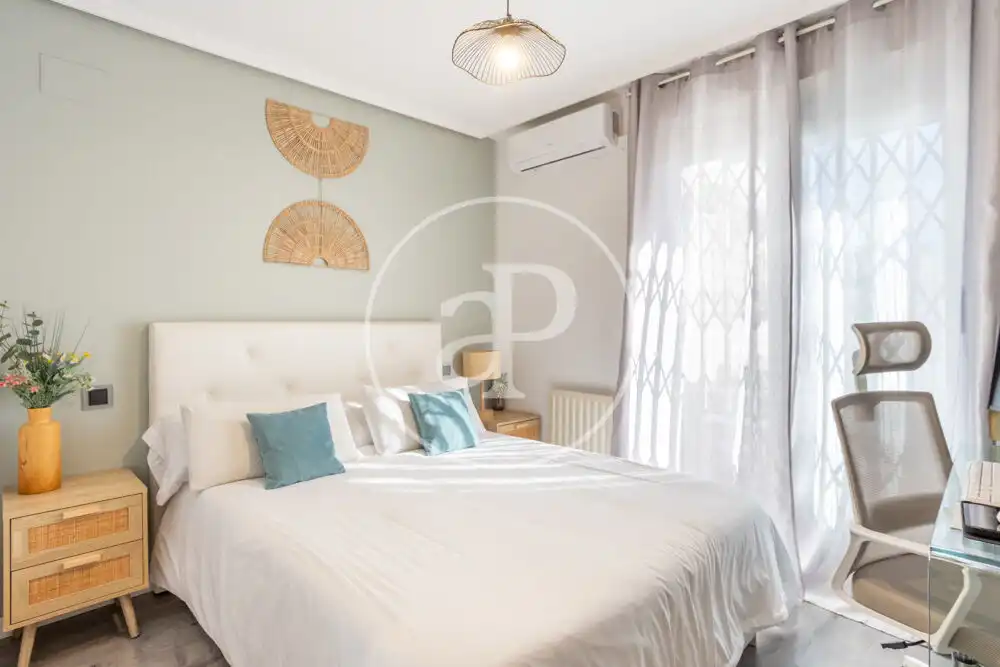 Penthouse with terrace to rent in Av. del Port, imagen 17