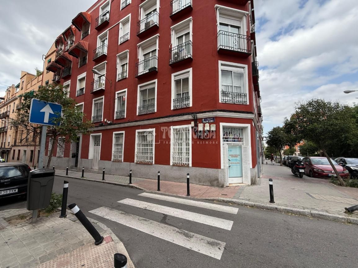 Exterior view of Office for sale in  Madrid Capital