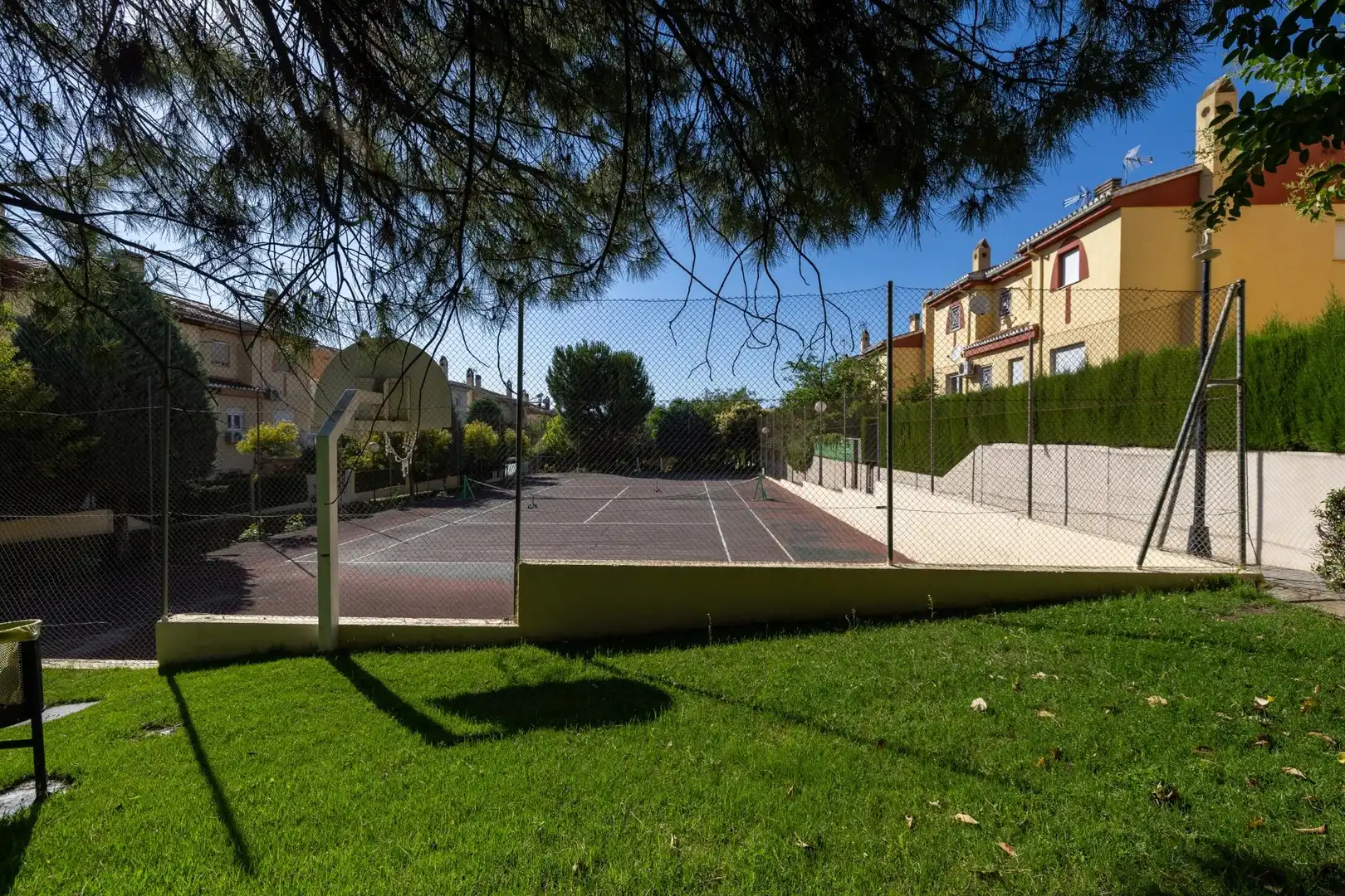 Casa aparellada amb piscina en venda a Calle DR FLEMING, imagen 50
