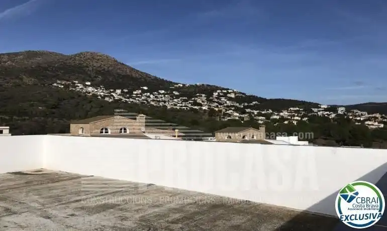 Vista exterior de Casa o xalet en venda en Roses amb Aire condicionat, Calefacció i Terrassa