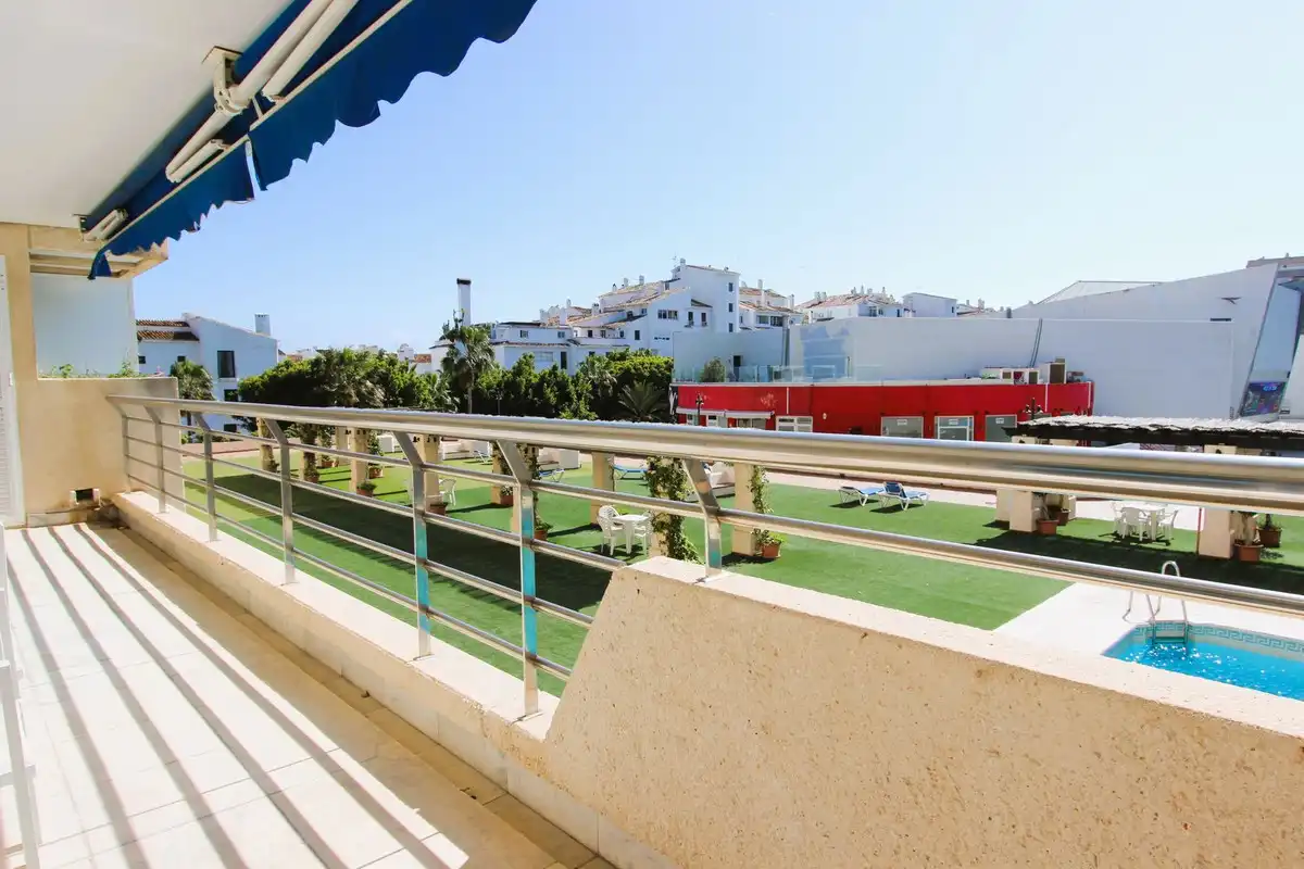 Apartament amb piscina en venda a Nueva Andalucía, imagen 2