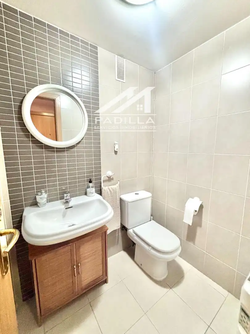 Badezimmer von Wohnung zum Verkauf in Camarena mit Heizung und Abstellraum