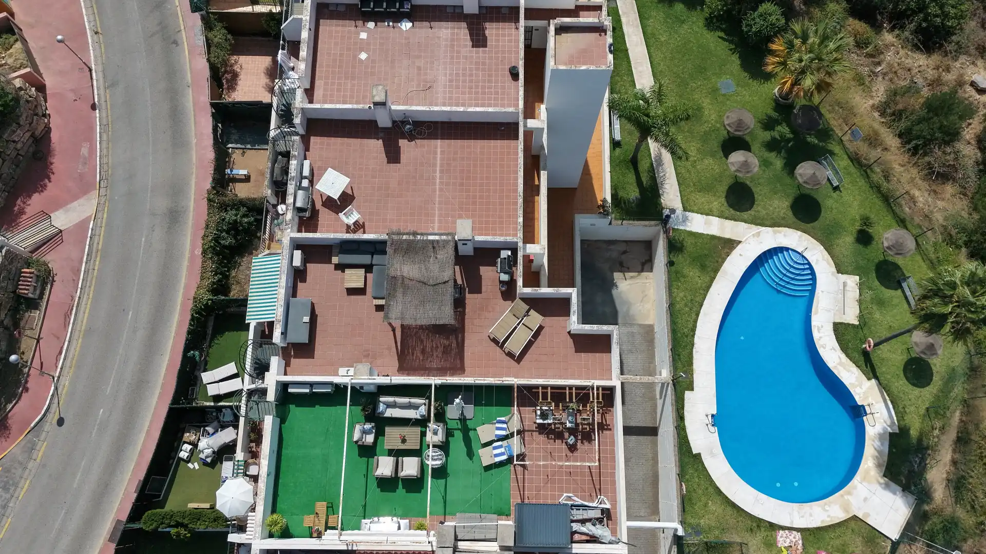 Piscina de Ático en venta en Mijas con Aire acondicionado, Terraza y Piscina