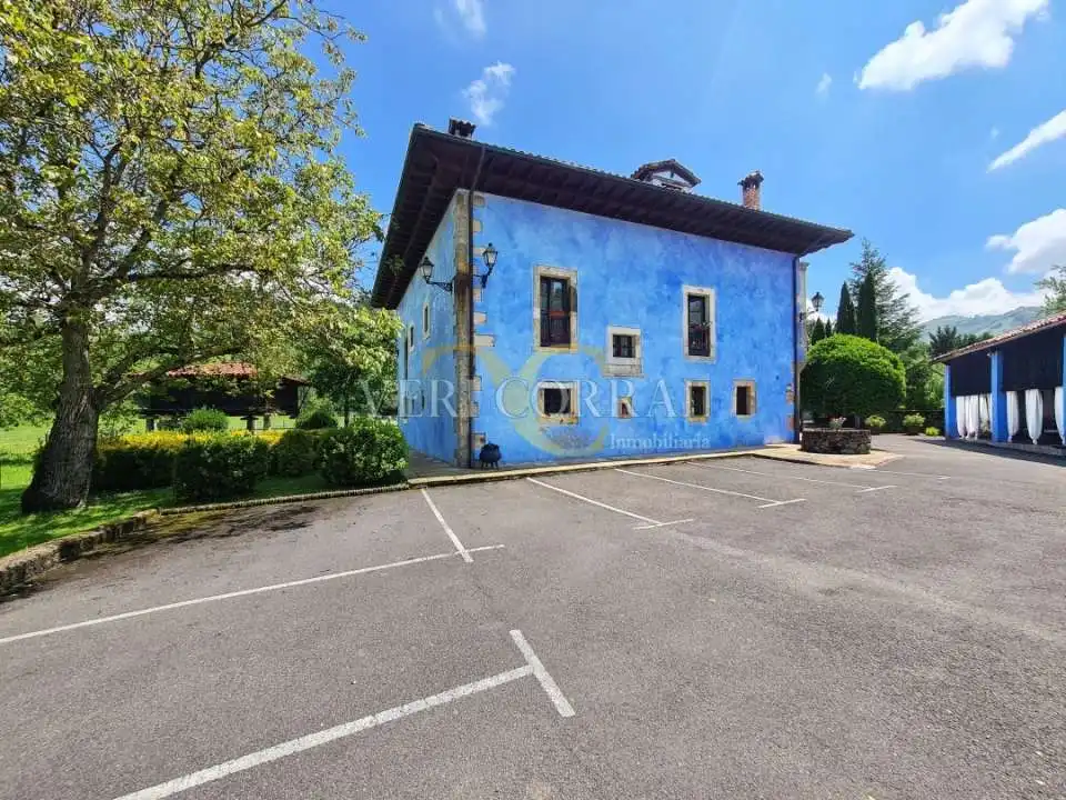 Exterior view of Buildings for sale in Cangas de Onís