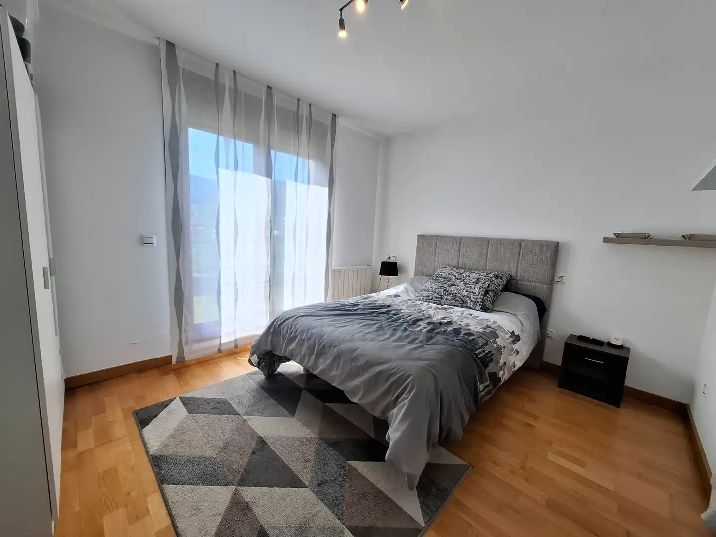 Habitación de Ático en venta en Viveiro con Terraza, Trastero y Amueblado