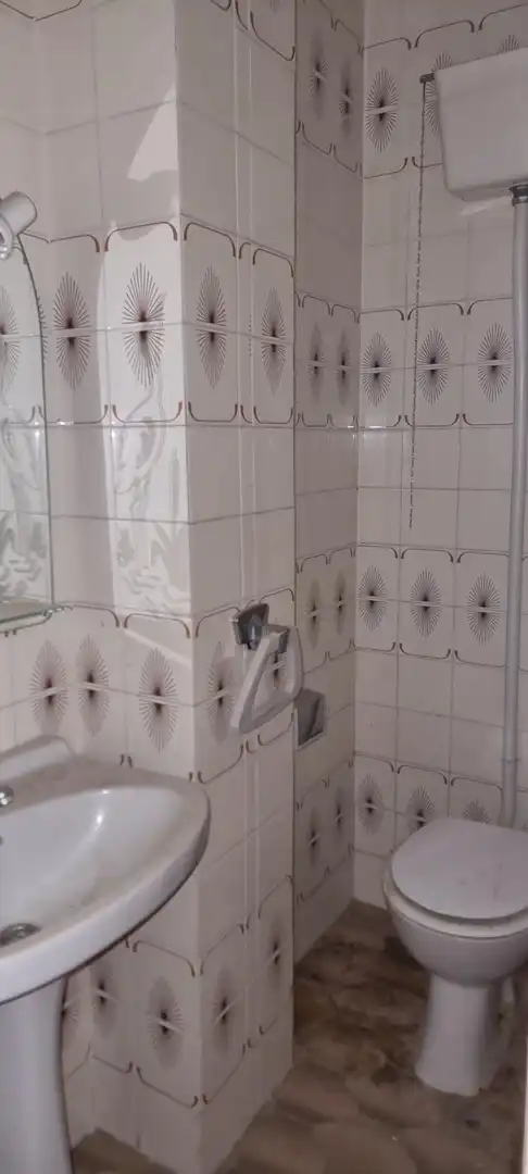 Bany de Pis en venda en Yecla amb Terrassa i Balcó