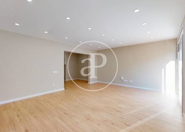 Piso en Venta en Rambla del Brasil en Sants