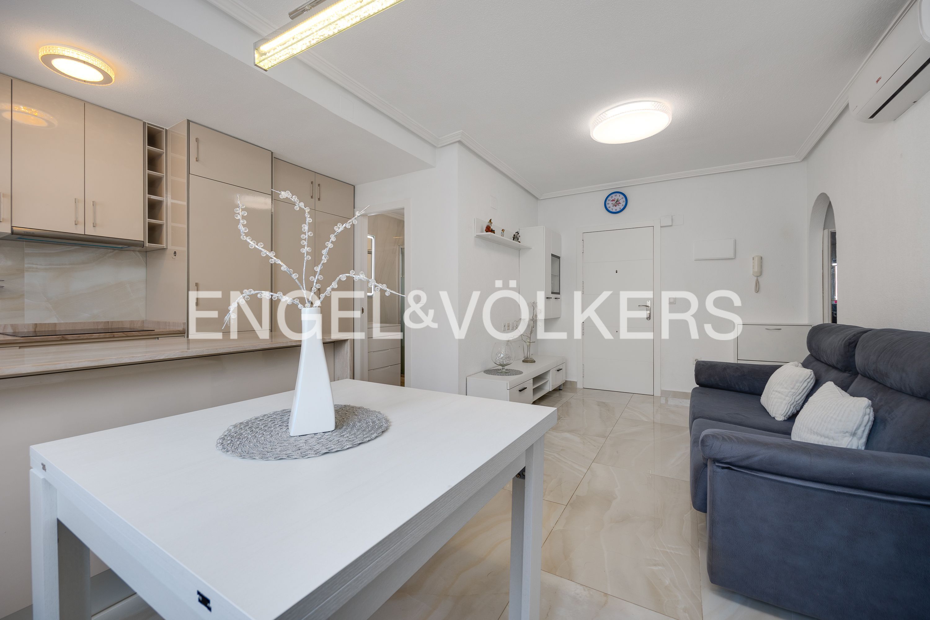 Dining room of Apartment for sale in Torrevieja  with Air Conditioner, Heating and Furnished
