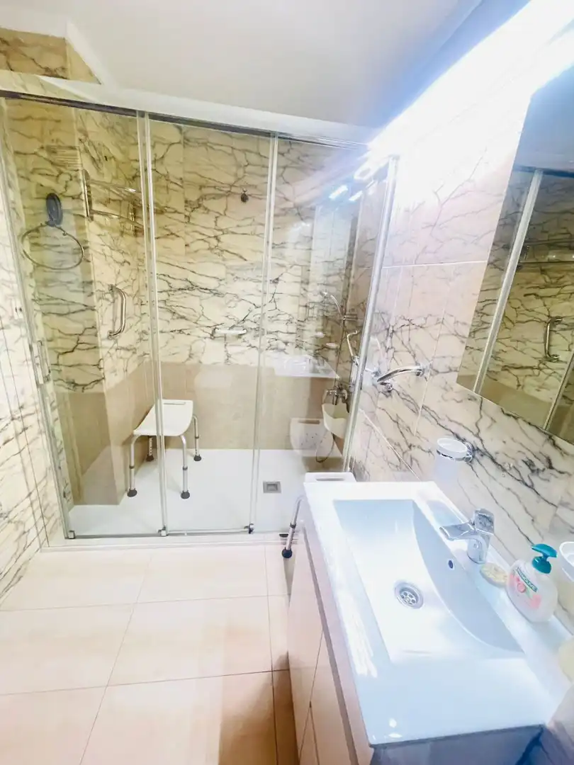 Bathroom of Flat for sale in Gijón   with Heating and Terrace