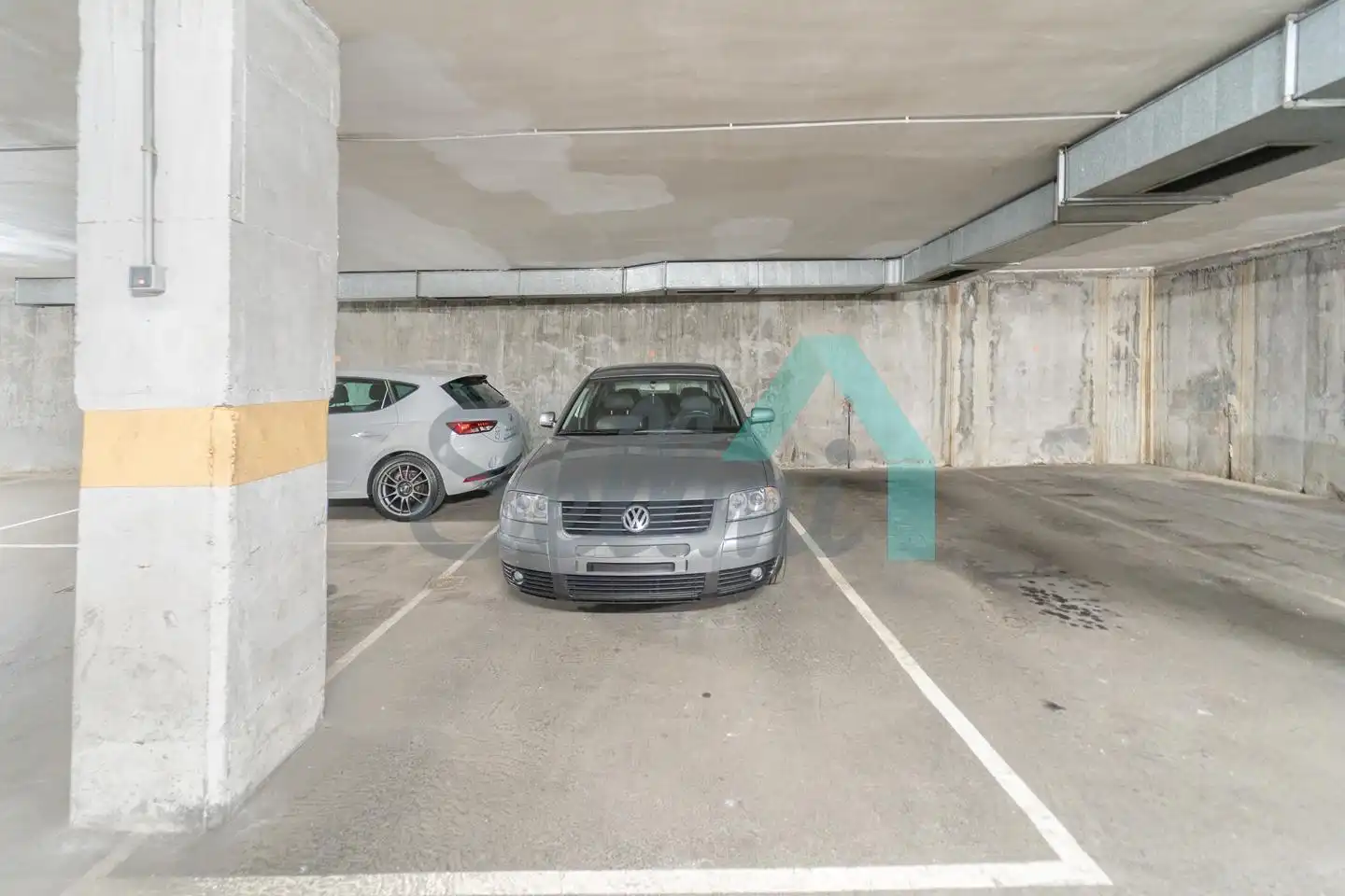 Parking of Flat for rent in Lugones