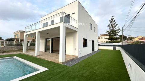 Photo 2 of Houses for sale in Francesc Pujol, La Franquesa - Oasis Park, El Vendrell