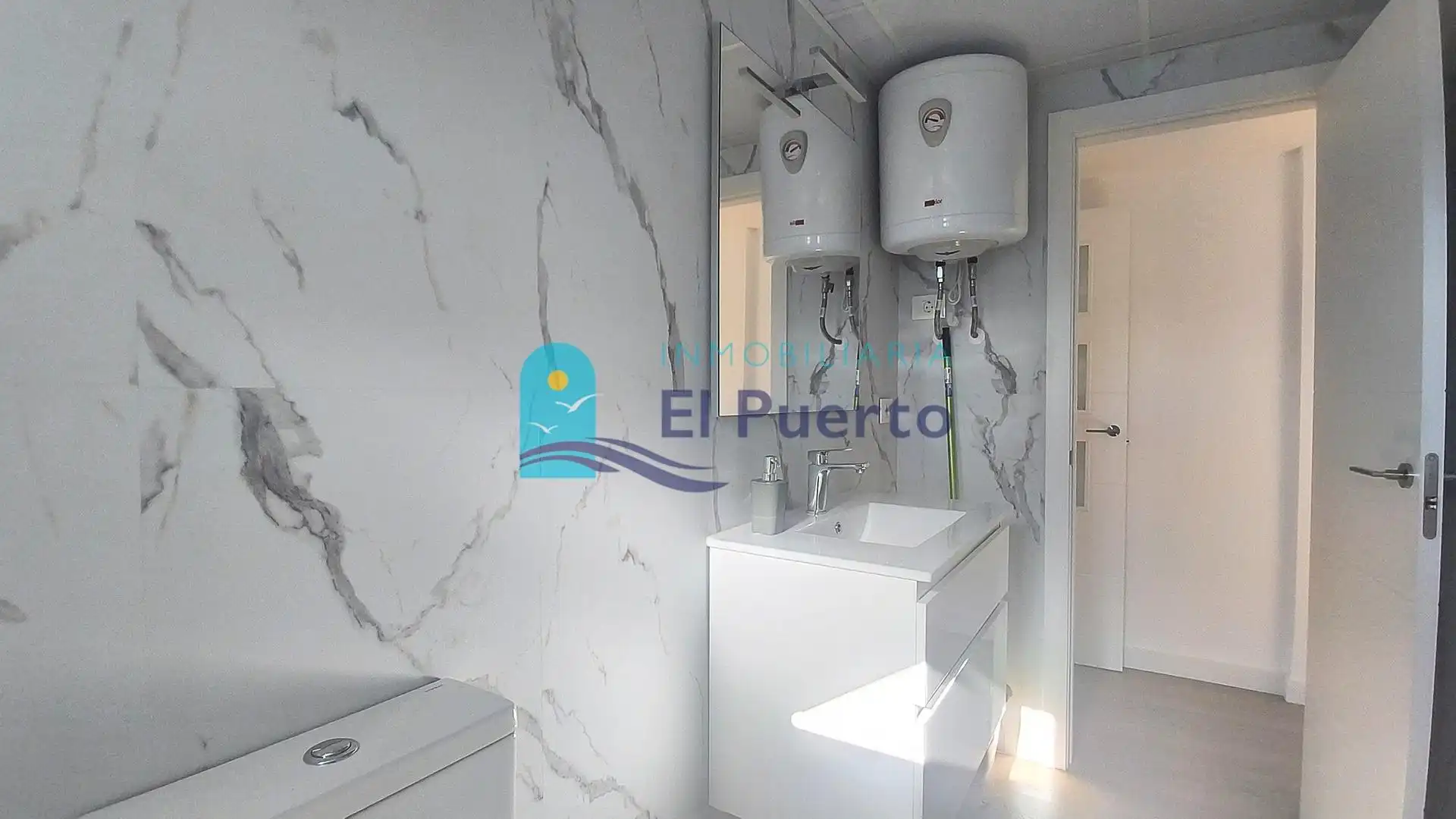 Bany de Apartament en venda en Mazarrón amb Terrassa, Alarma i Piscina comunitària
