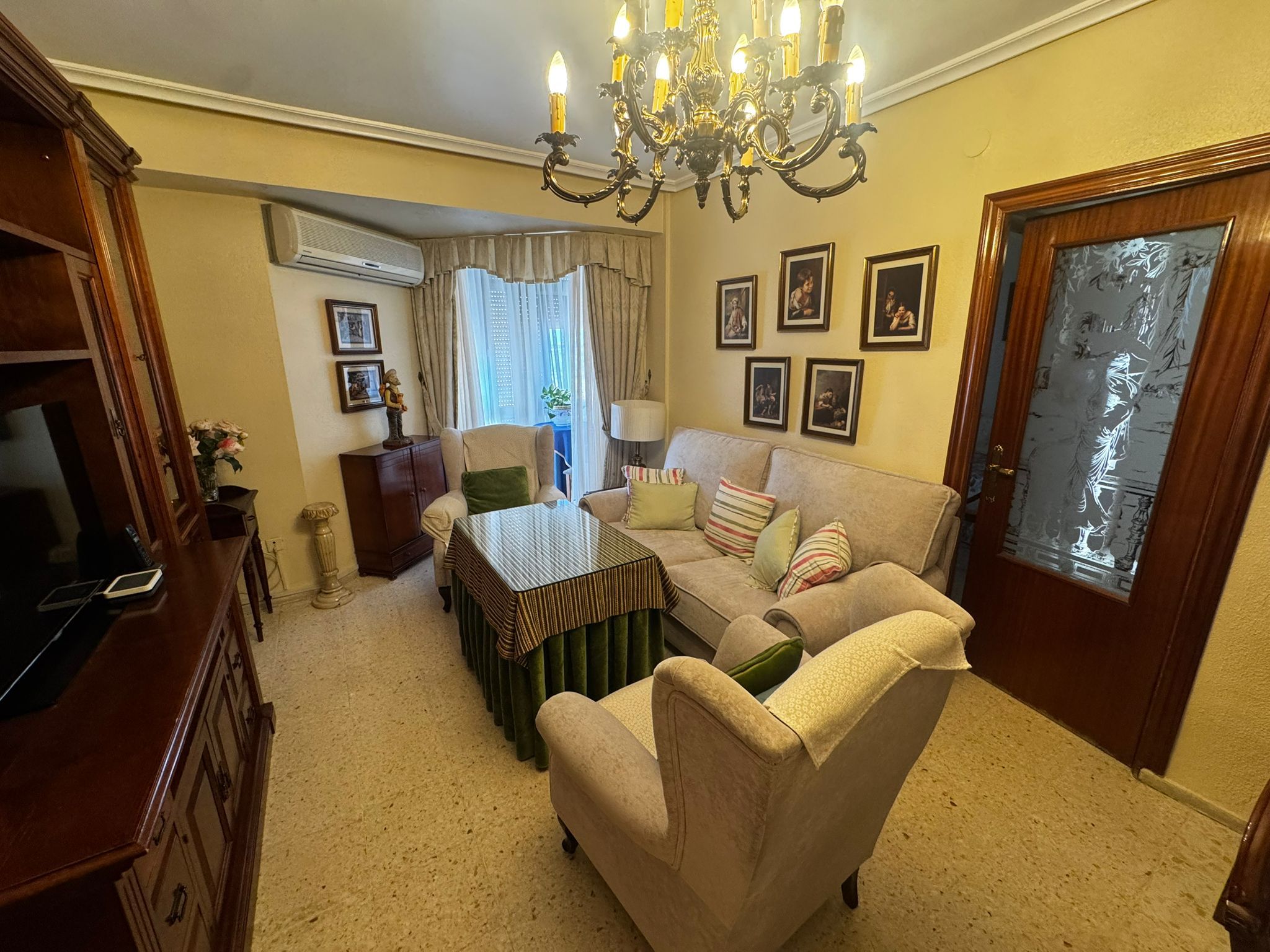 Living room of Flat for sale in  Sevilla Capital