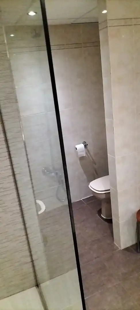 Badezimmer von Wohnungen zum Verkauf in Torrevieja mit Klimaanlage, Heizung und Terrasse