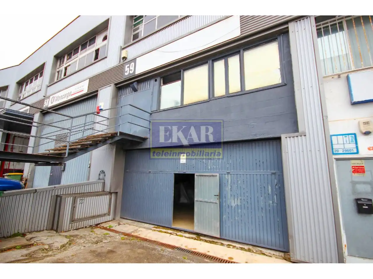 Nau industrial en venda a Calle Hilanderas (Ed. Belasko) 59