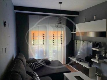 Flat with balcony for sale in Avenida Barcelona-92