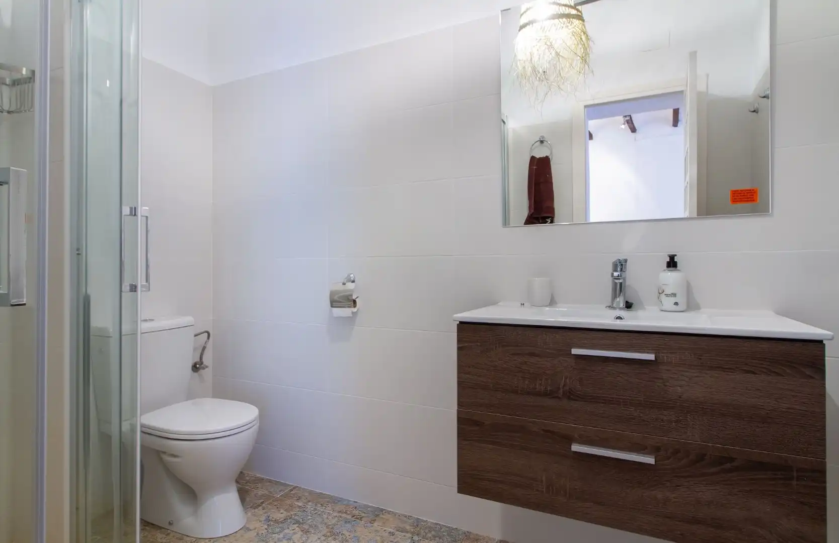Bany de Casa o xalet en venda en Polop amb Aire condicionat, Terrassa i Piscina