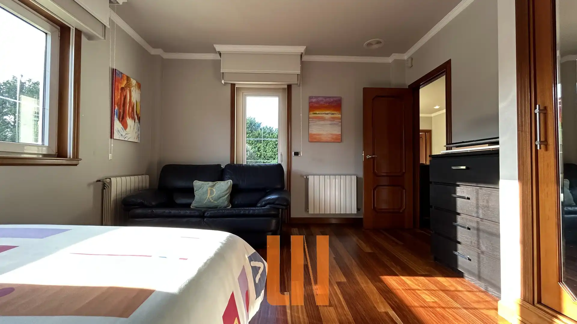 Dormitori de Casa o xalet en venda en Oleiros amb Calefacció, Jardí privat i Parquet