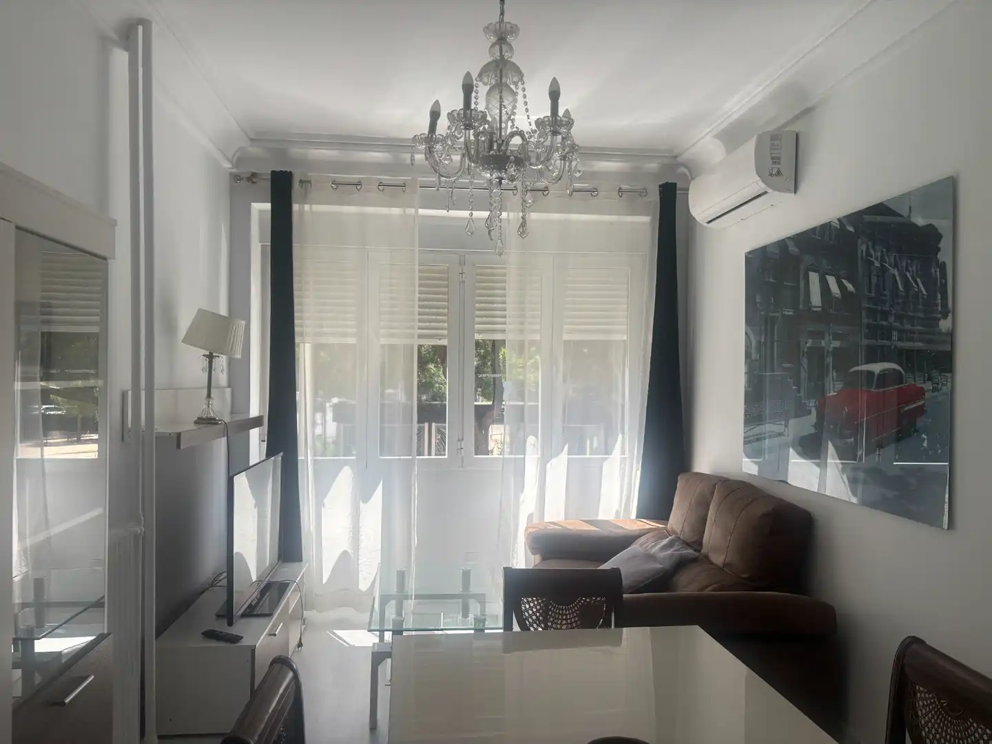 Living room of Flat for rent in Madrid  with Air Conditioner, Heating and Parquet flooring