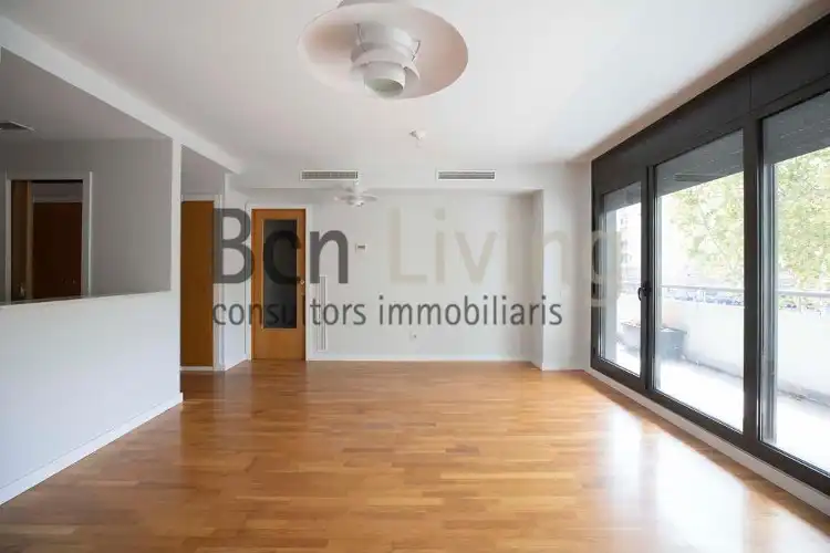 Pis de lloguer a Carrer de Bac de Roda, 102, Provençals del Poblenou