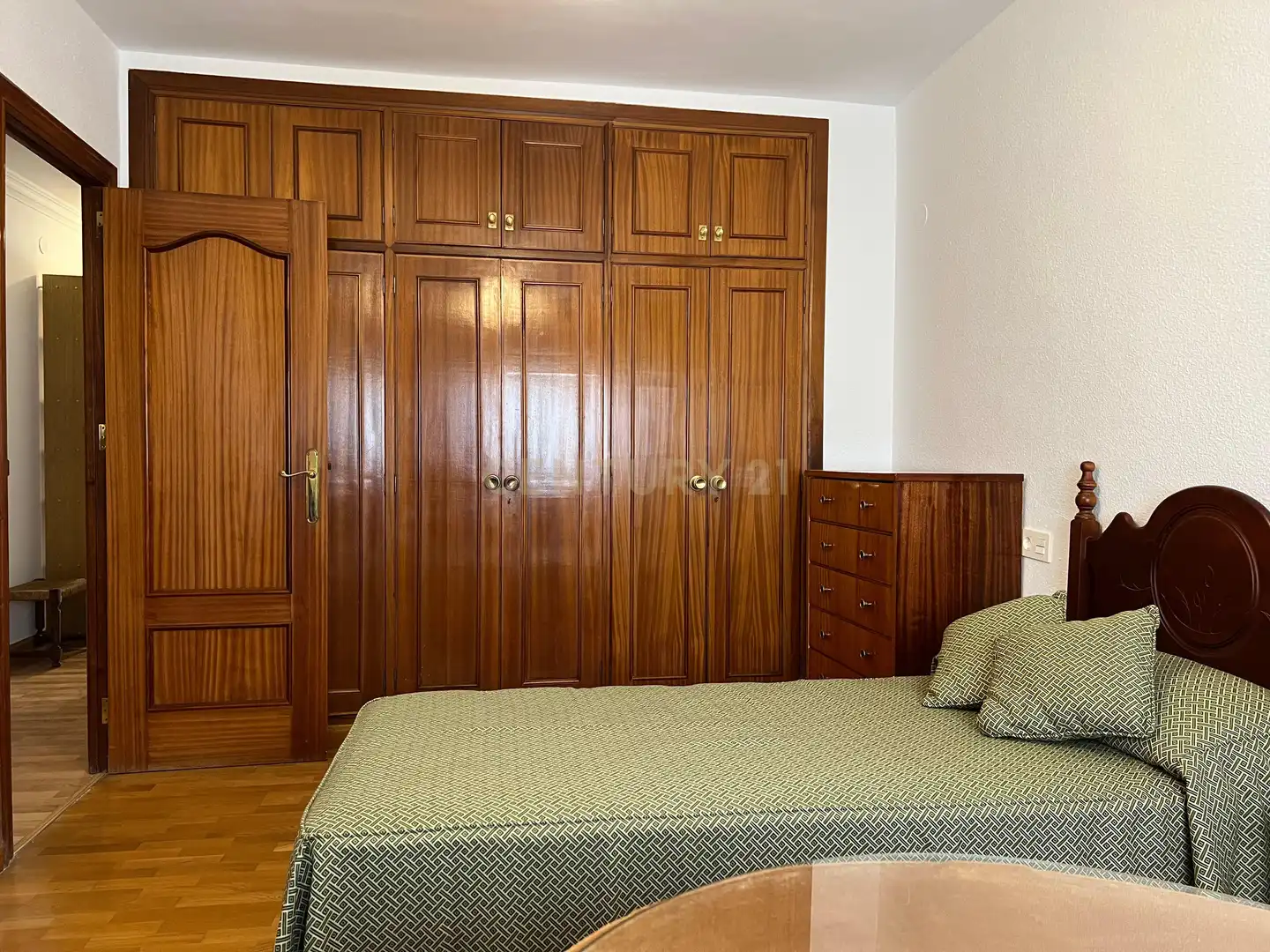 Dormitori de Apartament de lloguer en Granada amb Aire condicionat, Moblat i Forn