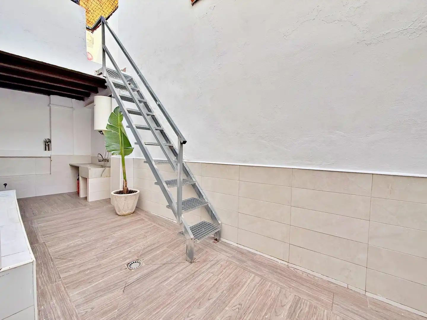 Terrassa de Casa adosada en venda en Torrent amb Aire condicionat, Calefacció i Jardí privat