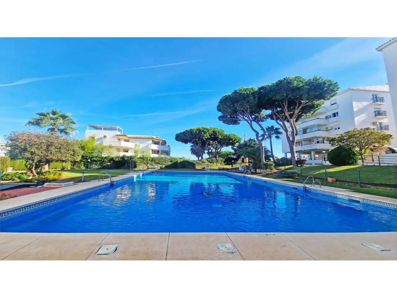Piso con piscina en venta en Avenida España de Calahonda, imagen 29