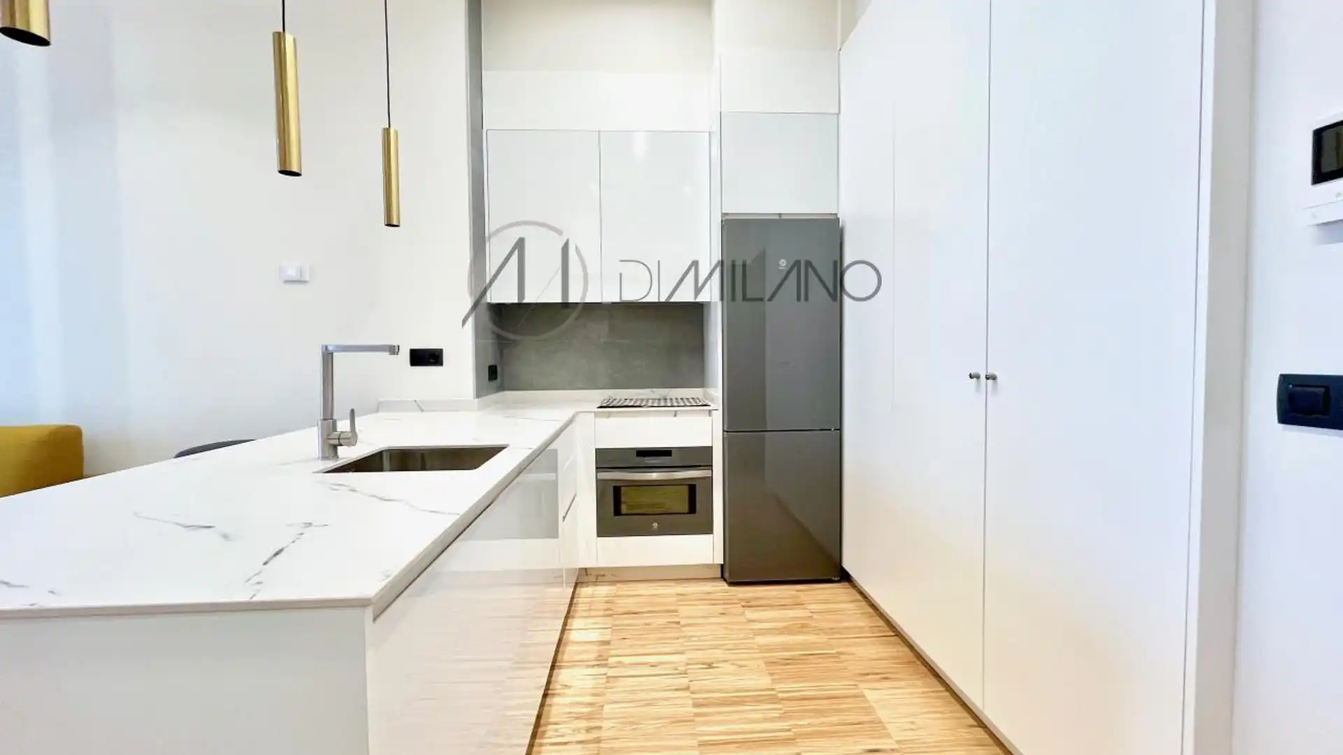 Cuina de Estudi de lloguer en Vigo  amb Calefacció, Parquet i Moblat