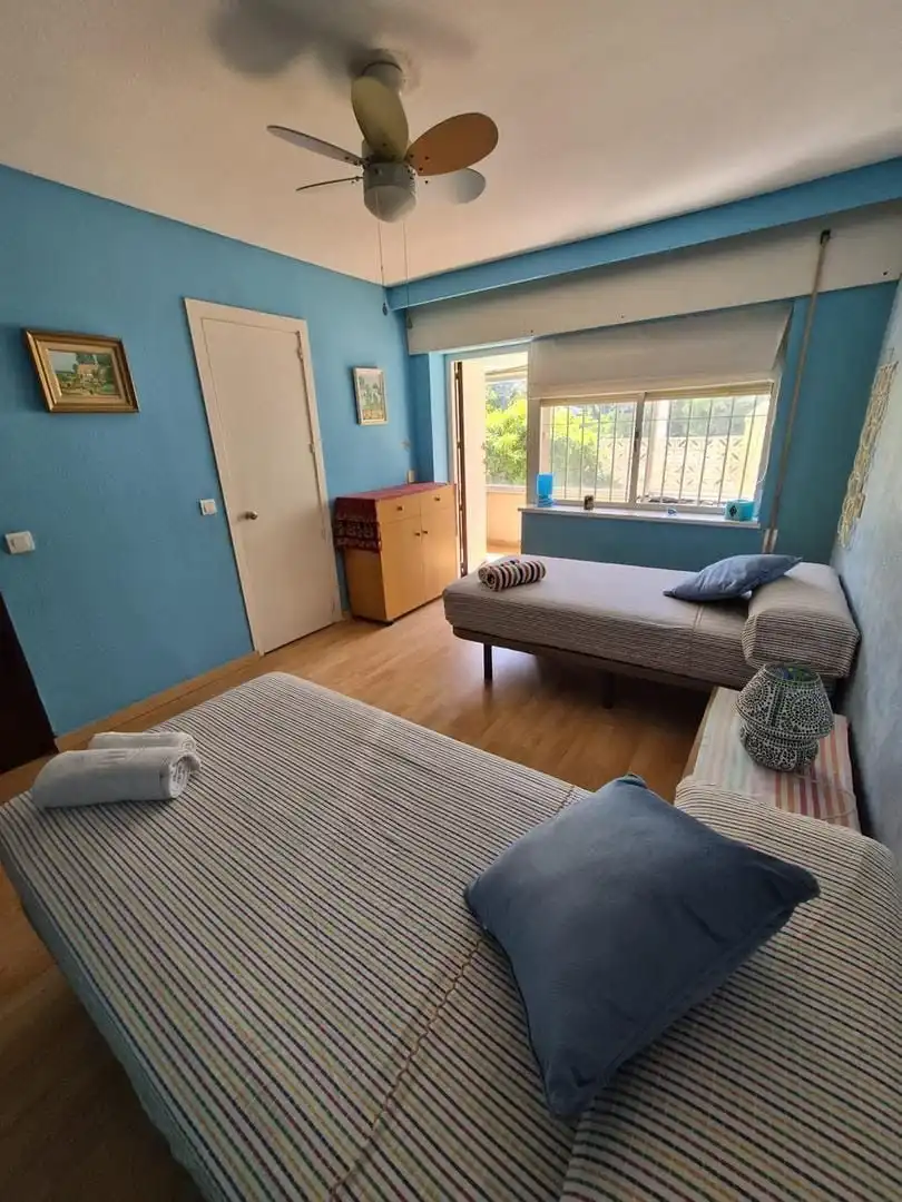 Dormitori de Apartament de lloguer en La Carihuela - Los Nidos