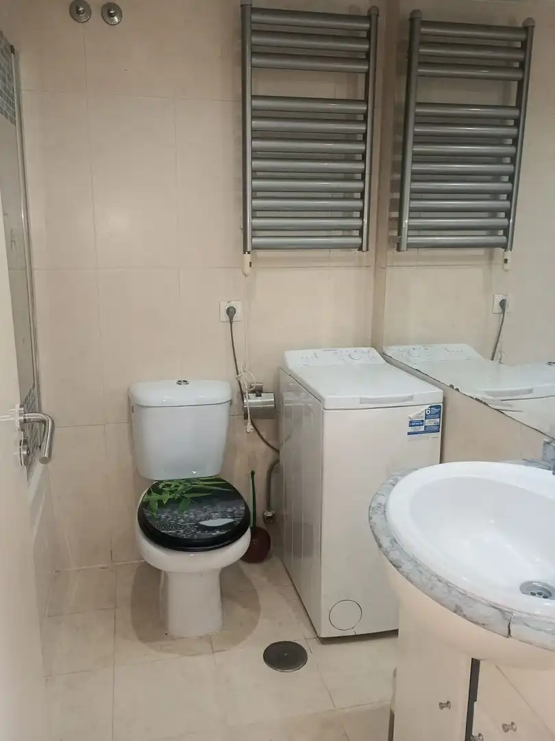 Bany de Pis en venda en Madrid amb Aire condicionat, Calefacció i Terrassa