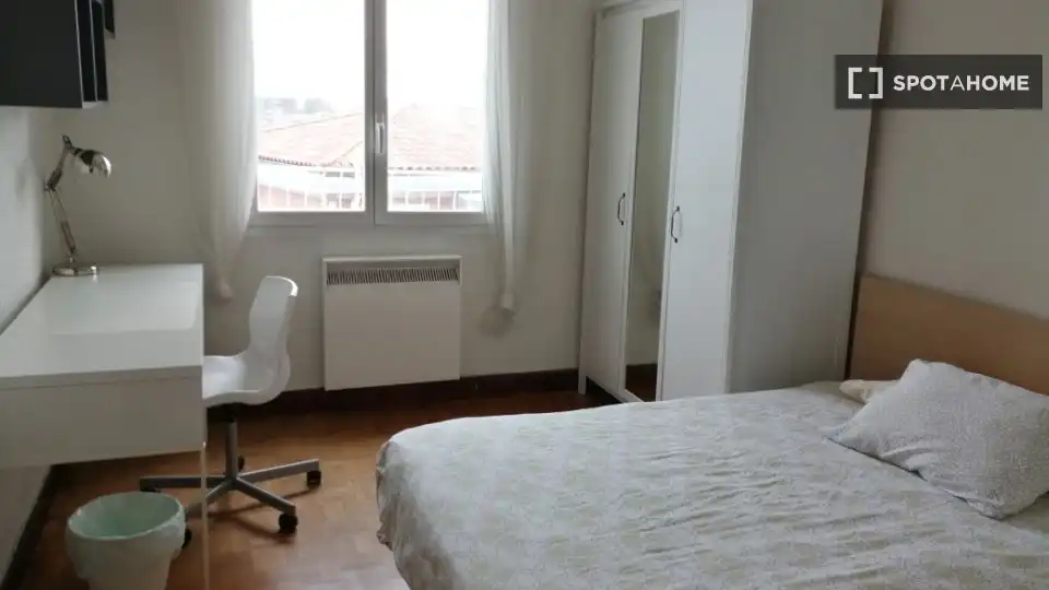 Room in 2º Ensanche
