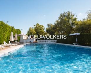 Swimming pool of House or chalet to rent in Tomares  with Air Conditioner, Heating and Terrace