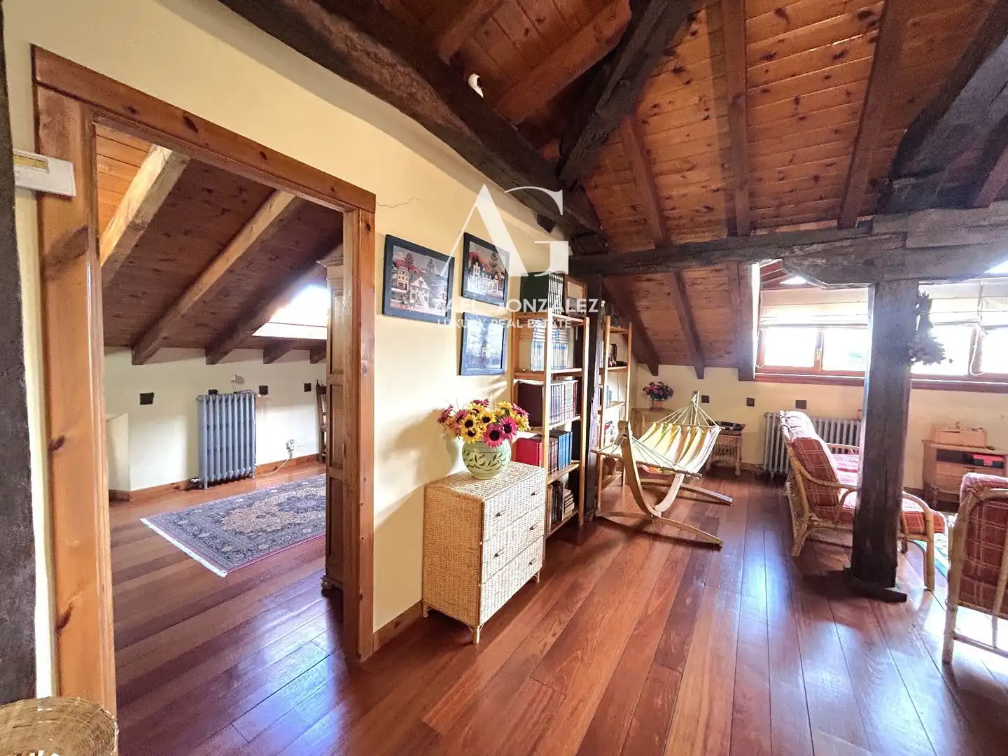 Sala de estar de Casa o chalet en venta en Camargo con Calefacción, Terraza y Amueblado
