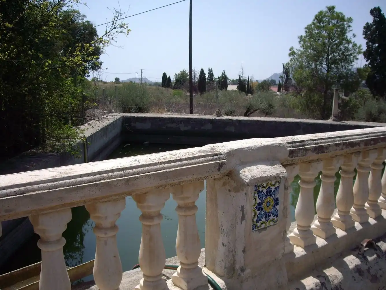 Piscina de Finca rústica en venda en Alicante / Alacant amb Jardí privat, Terrassa i Traster