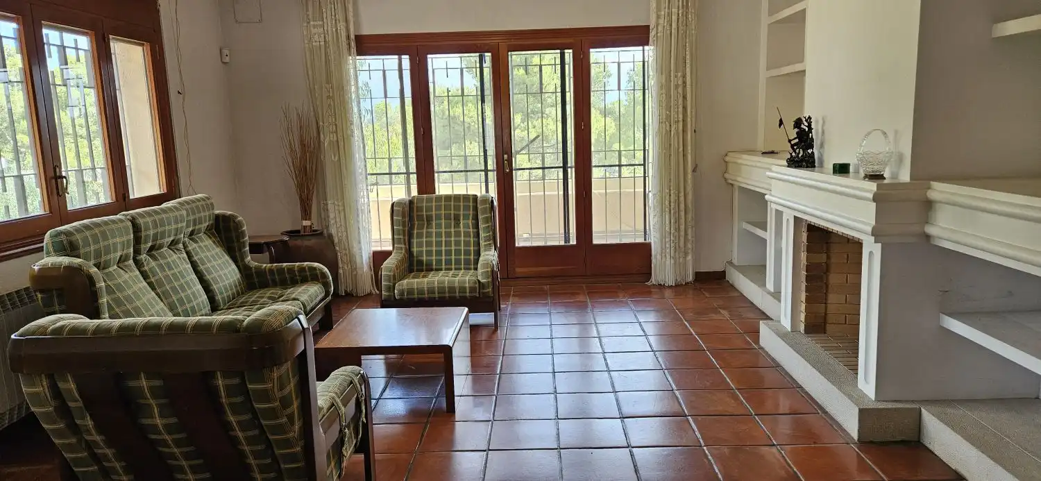 Sala d'estar de Casa o xalet en venda en Corbera de Llobregat amb Aire condicionat i Calefacció