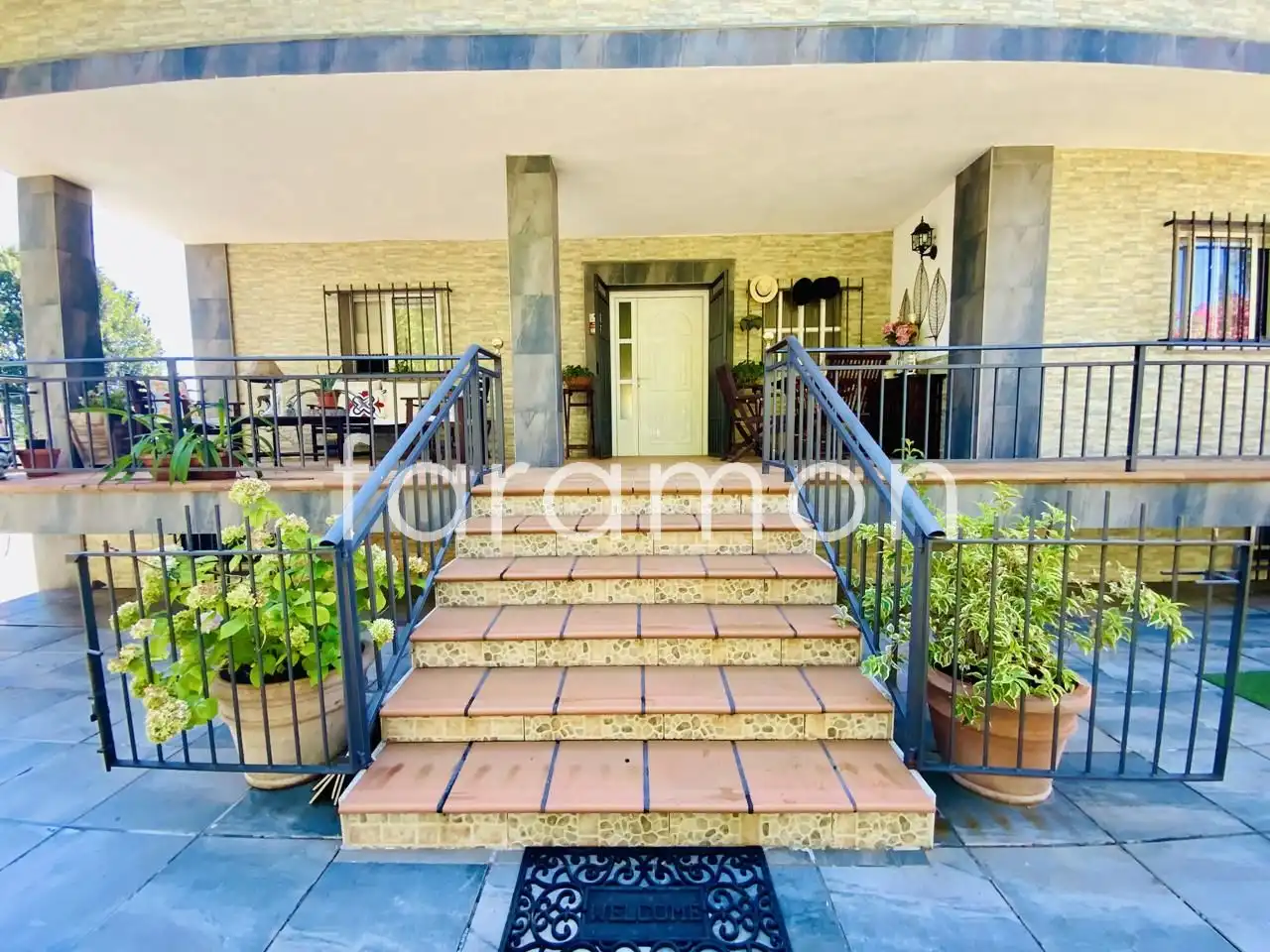 Vista exterior de Casa o chalet en venta en Carracedelo con Calefacción, Jardín privado y Terraza