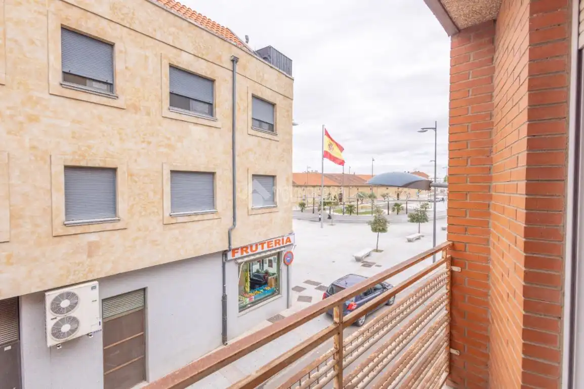 Exterior view of Flat for sale in Villares de la Reina  with Heating
