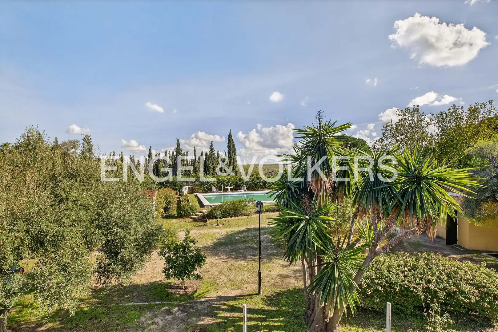 Houses for sale in Morón de la Frontera  with Air Conditioner, Heating and Private garden