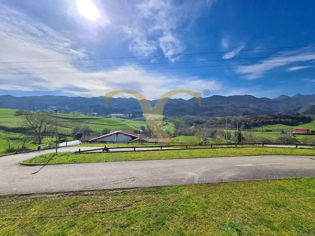 Casa adosada en venda en Llanes amb Calefacció i Moblat